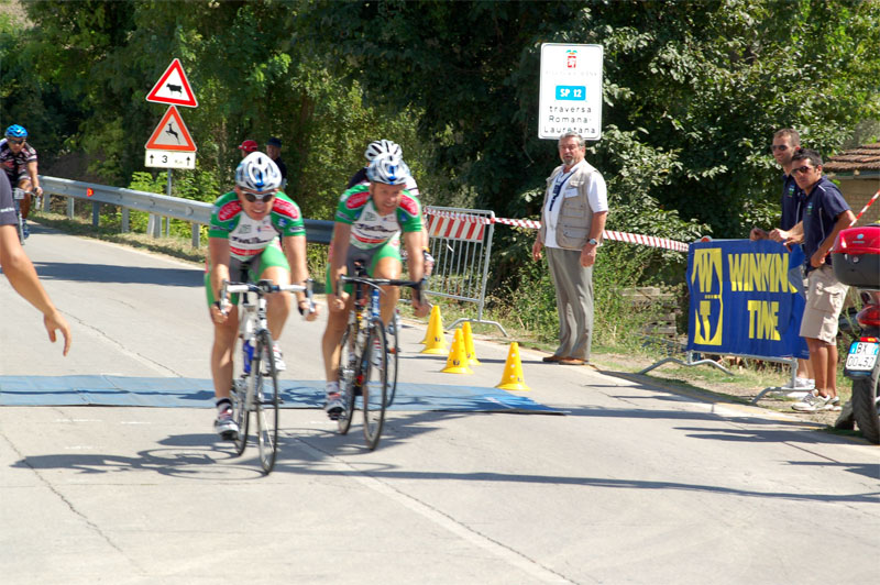 gal/2006/07 - Fondo della Valdarbia II serie/3 - Su e giu per le crete e  l arrivo/DSC_0081-01.jpg